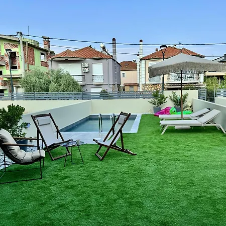 別荘 Trinity Pool Gold