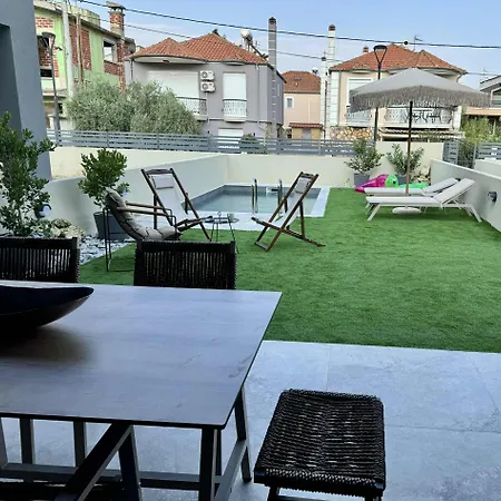 別荘 Trinity Pool Gold