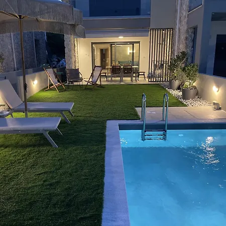 Trinity Pool Gold 別荘