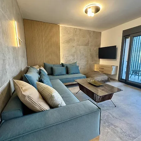 Trinity Pool Gold 別荘